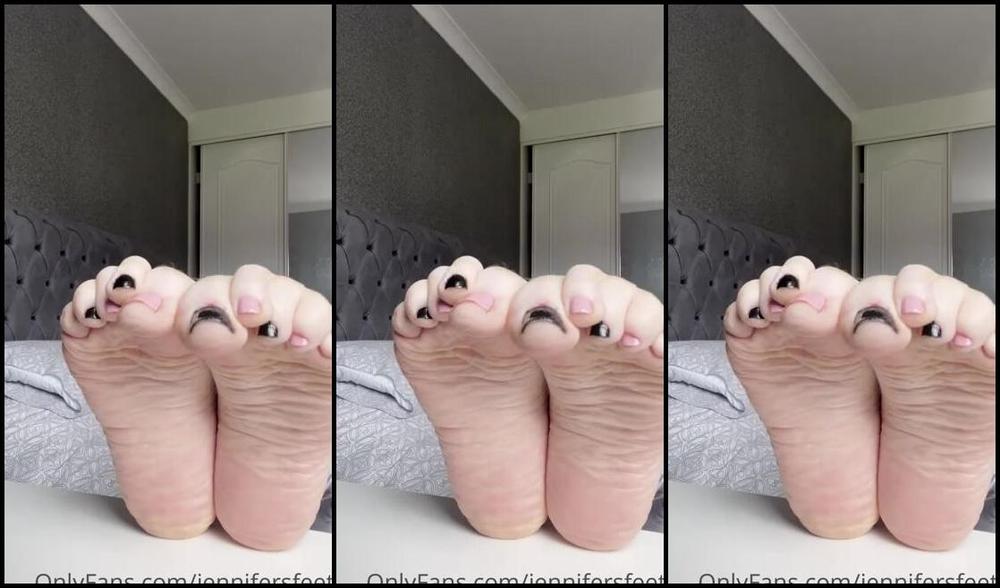 Jennifers Feet Nicknamed Jennifersfeetx 04 25 2022 Onlyfans Video Went For Pink And Black This Time Who Likes It