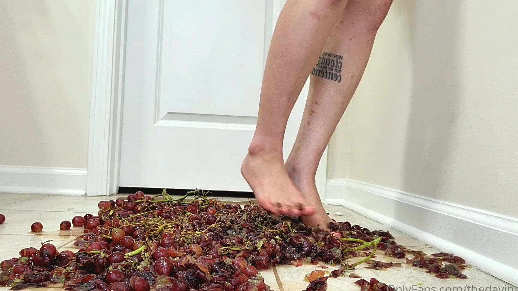 Thedavinagold Grape Crush Asmr Crushing Grapes And Making Them Pop Was So Much Fun Video Duration