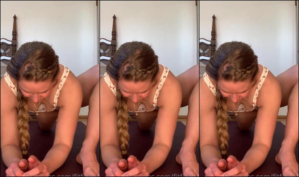 Fityoginina Join Me For A Little Morning Warmup Yoga To Start Your Day Nothing Too Deep Just Waking