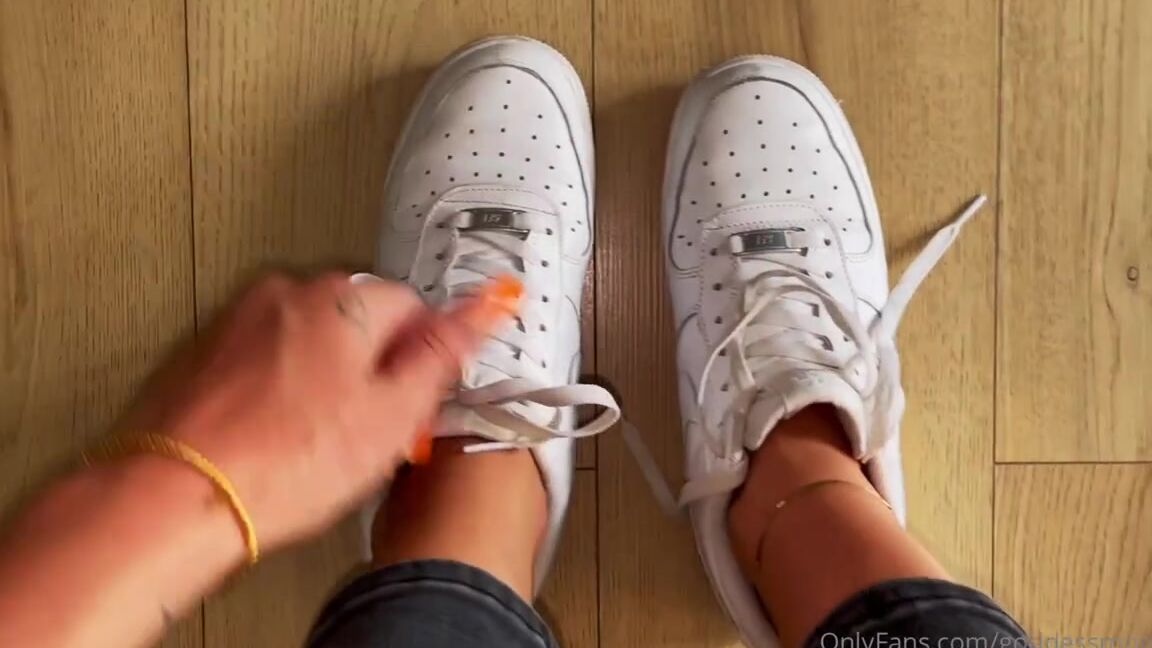 Goddessmona 91 Onlyfans Socken Update Tag 1 Socks Update Day 1P