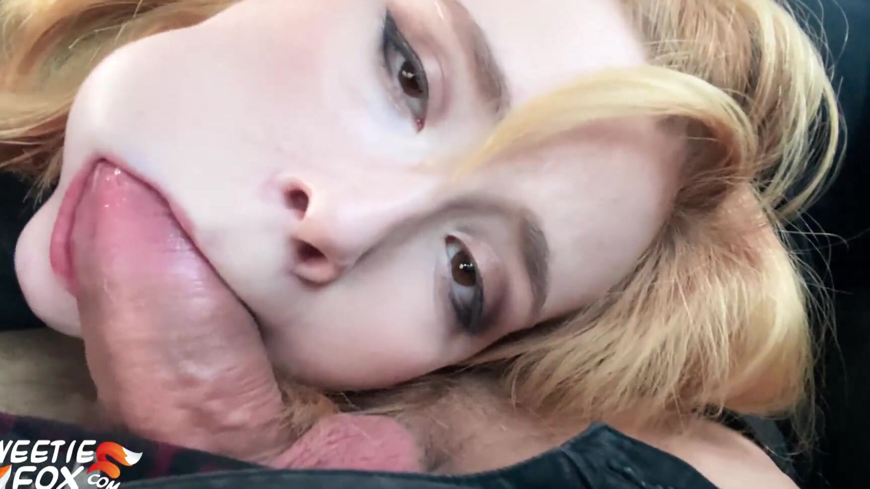 Sweetie Fox 052 Babe Blowjob Cock and Cum in Mouth in Car instead of Paying for the Fare_Sweetie_Fox PornHubPremium
