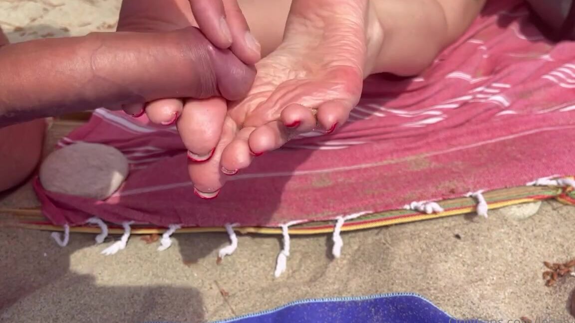 Sexy Lenasdiary Onlyfans 335895254 Soles Cumshot On The Beachp