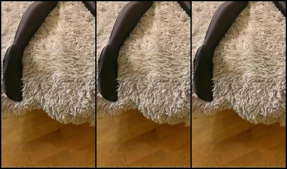 Femgoddesskira Onlyfans Lick My Ass While Im Busy With My Laptop