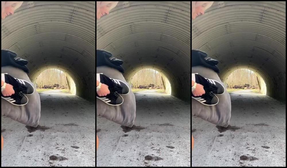 Sasha Nylon Lingerie Onlyfans Casual Friday Auf Dem Heimweg Aber Nicht Ohne Analplug On My Way Home But Not Without An Analplup