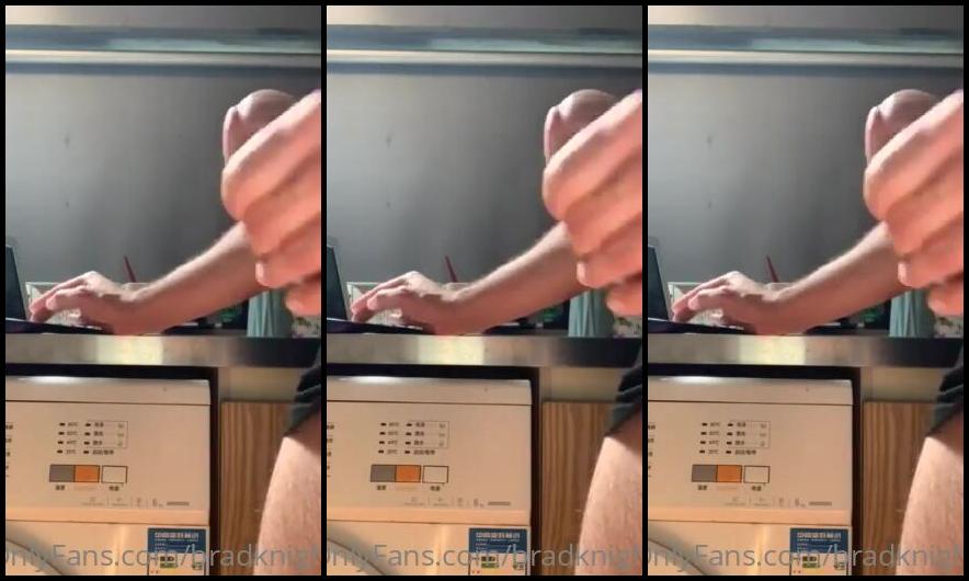 Bradknightxxx Huge Cumshot