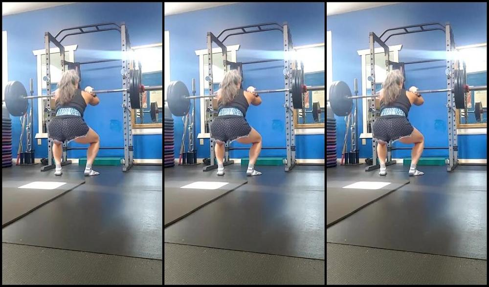 Flirtygirl370Z Nicknamed Flirtygirl370Z Onlyfans Stretching Core Mobility All Lead To Front Squats Before A Long Day Working Hard Outside