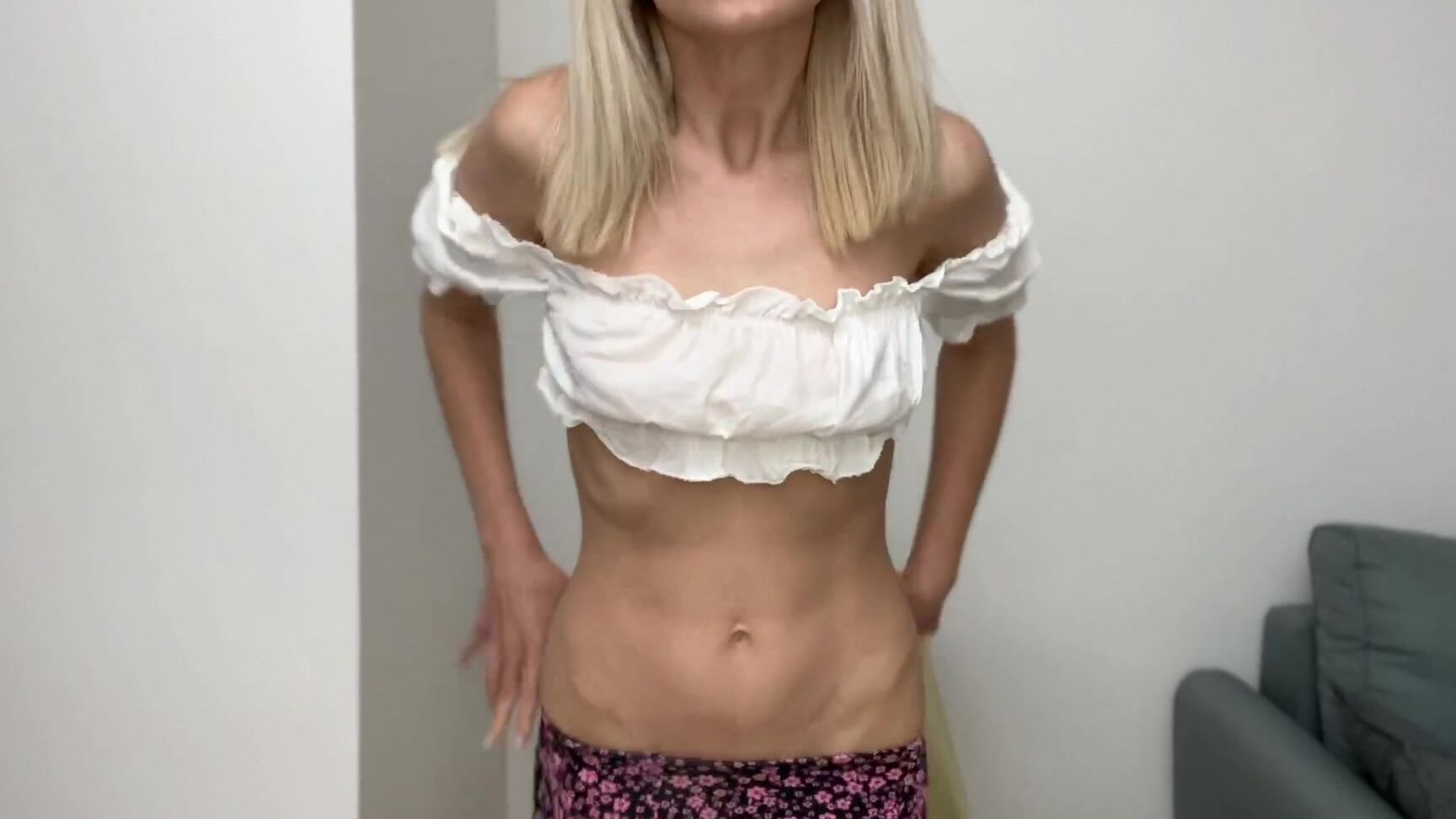 Jeans/Pants Wetting,Pee,Toilet Fetish,Wet & Messy,Wet Look alexagrey p--ed on clothes and then put them on ManyVids