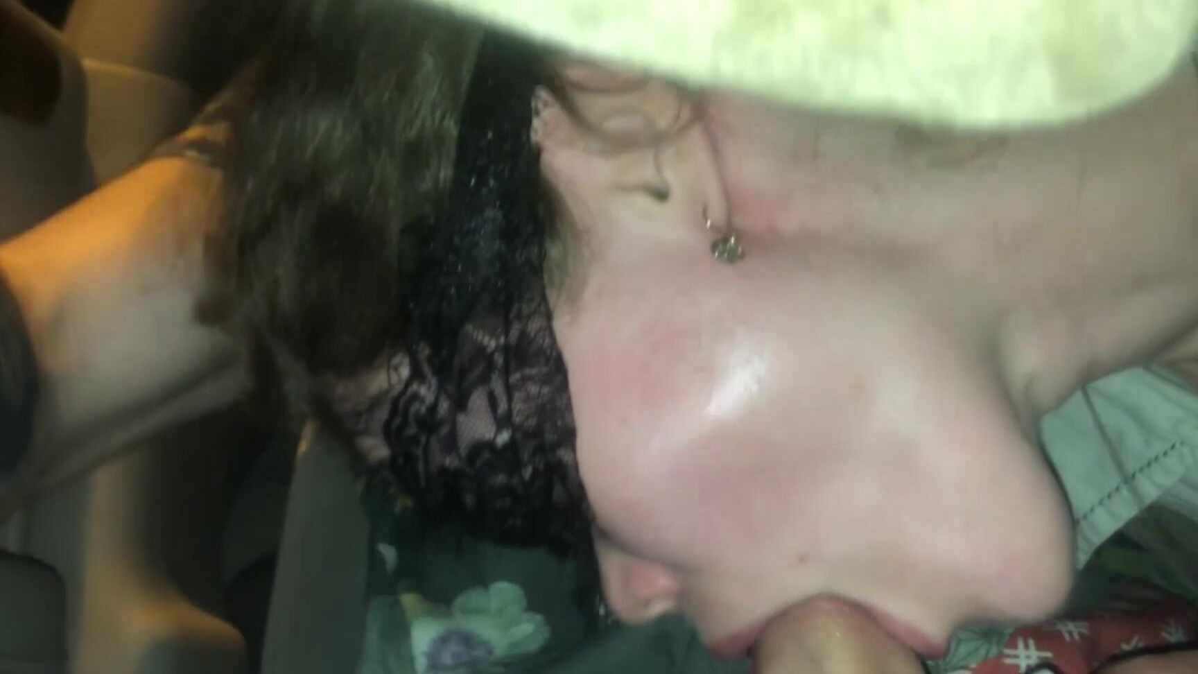 InrikyDgelyBubs Cool suction in the car during a traffic jam Pornhub