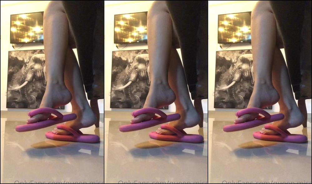 Queen Missy 2380515336 03 02 2022 Espiando Meus P S Por Baixo Do M Vel De Novo A Pr Xima Vez Que Eu Te Ver