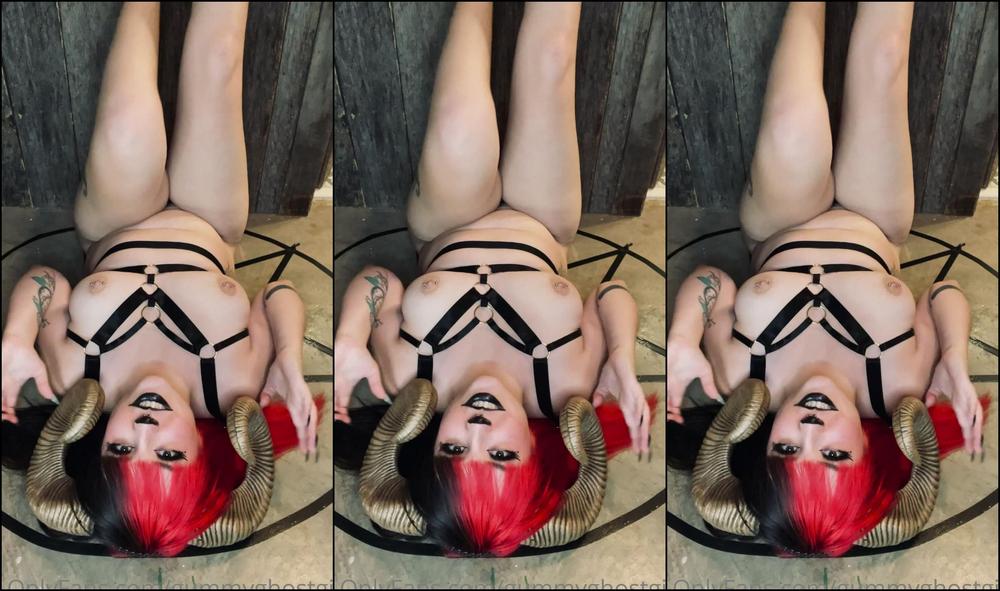 Gummyghostgirl 2021 10 23 2254378236 A Demon This Cute And Innocent Looking Couldn T