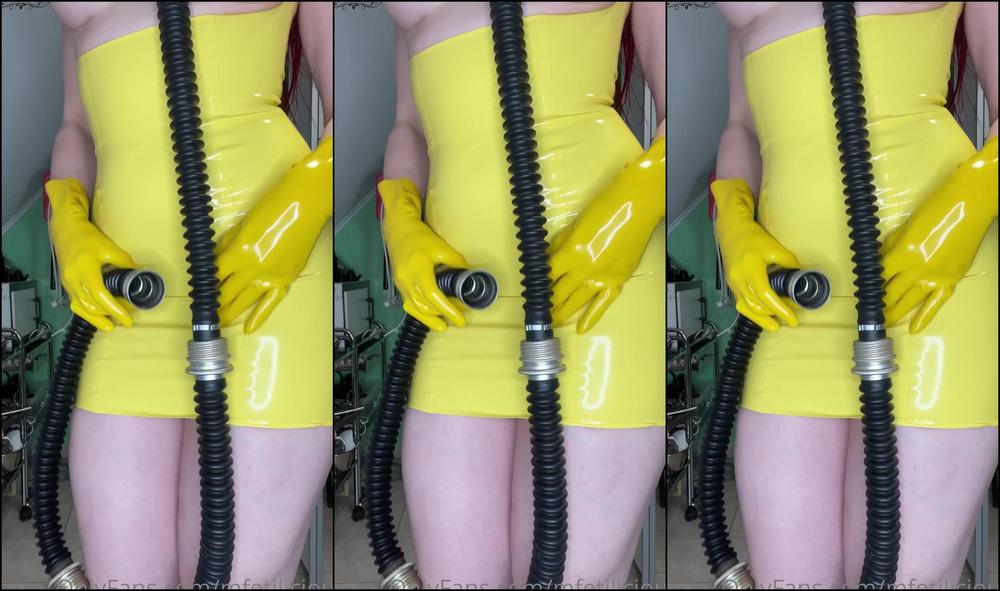 Mfetilicious Here S The Video Of My New Yellow Gas Mask Are You A Gas Mask Fan