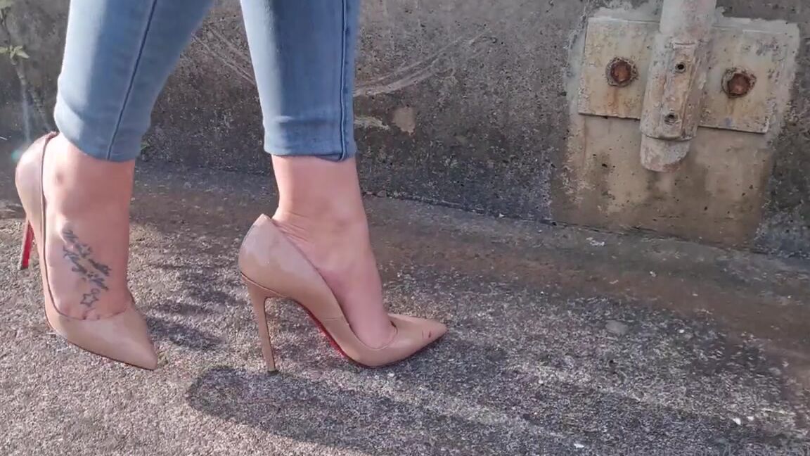 Kats Worn Heels Nicknamed Katswornheels Onlyfans More Custom Fun I Really Need To Be More Careful With My Louboutins