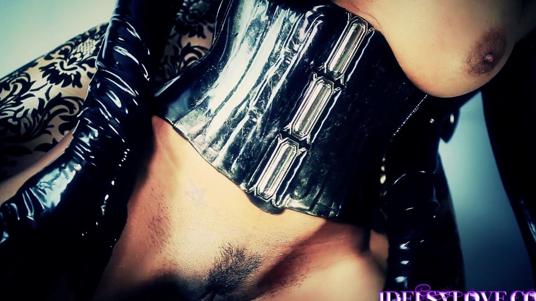 Idelsy Love If I Had A Heart