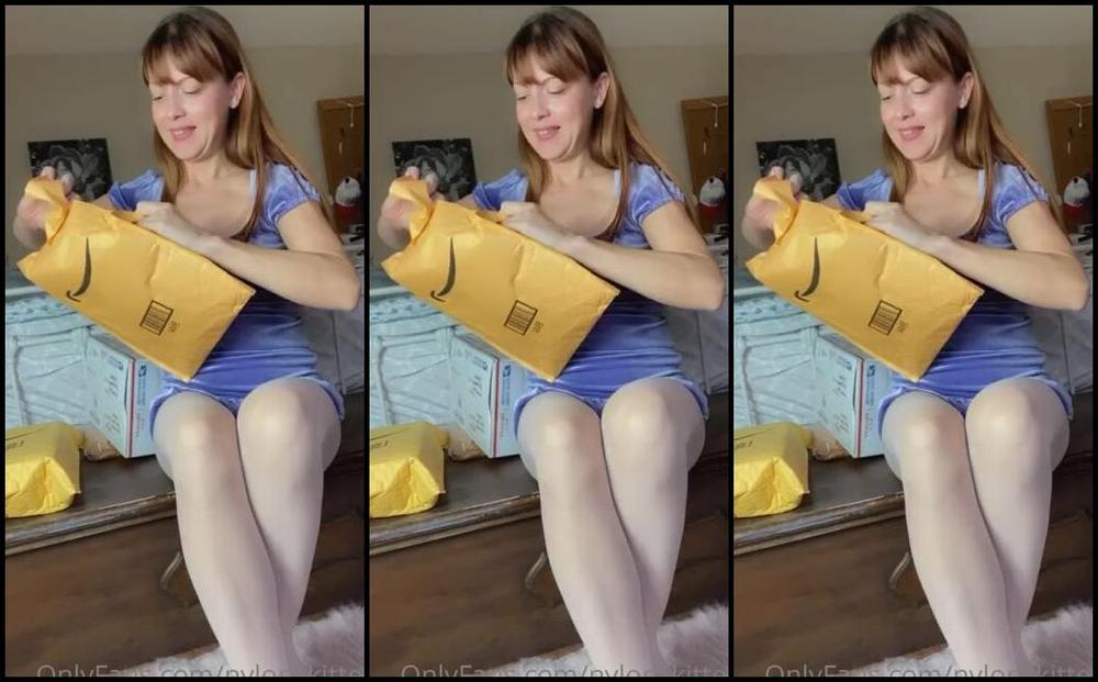 Nylonskitten Nicknamed Nylonskitten 08 21 2021 Onlyfans Video 2 Part Videospecial Package Alert Opening Some Gifts Some Of You Sent Me 0Izb