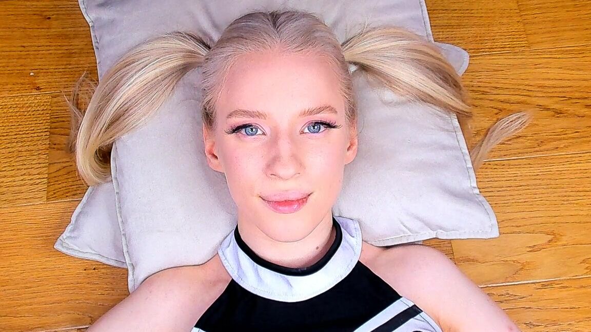 Jane Klein Cheerleader Pov Eyes Contact Flirting