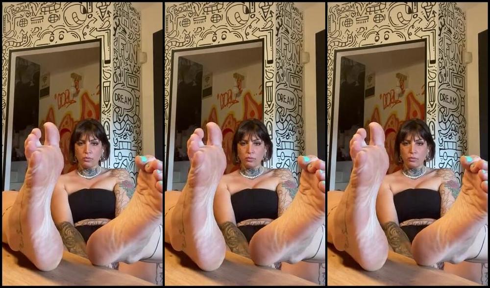 Tokyoinkft Onlyfans Chiacchiere E Piedini Sudati