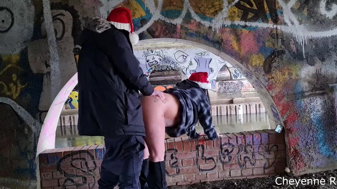 Cumshots,Doggystyle,Facials,Public Blowjob,Public Outdoor mattyfacial public fun with christmas cheyenne ManyVids