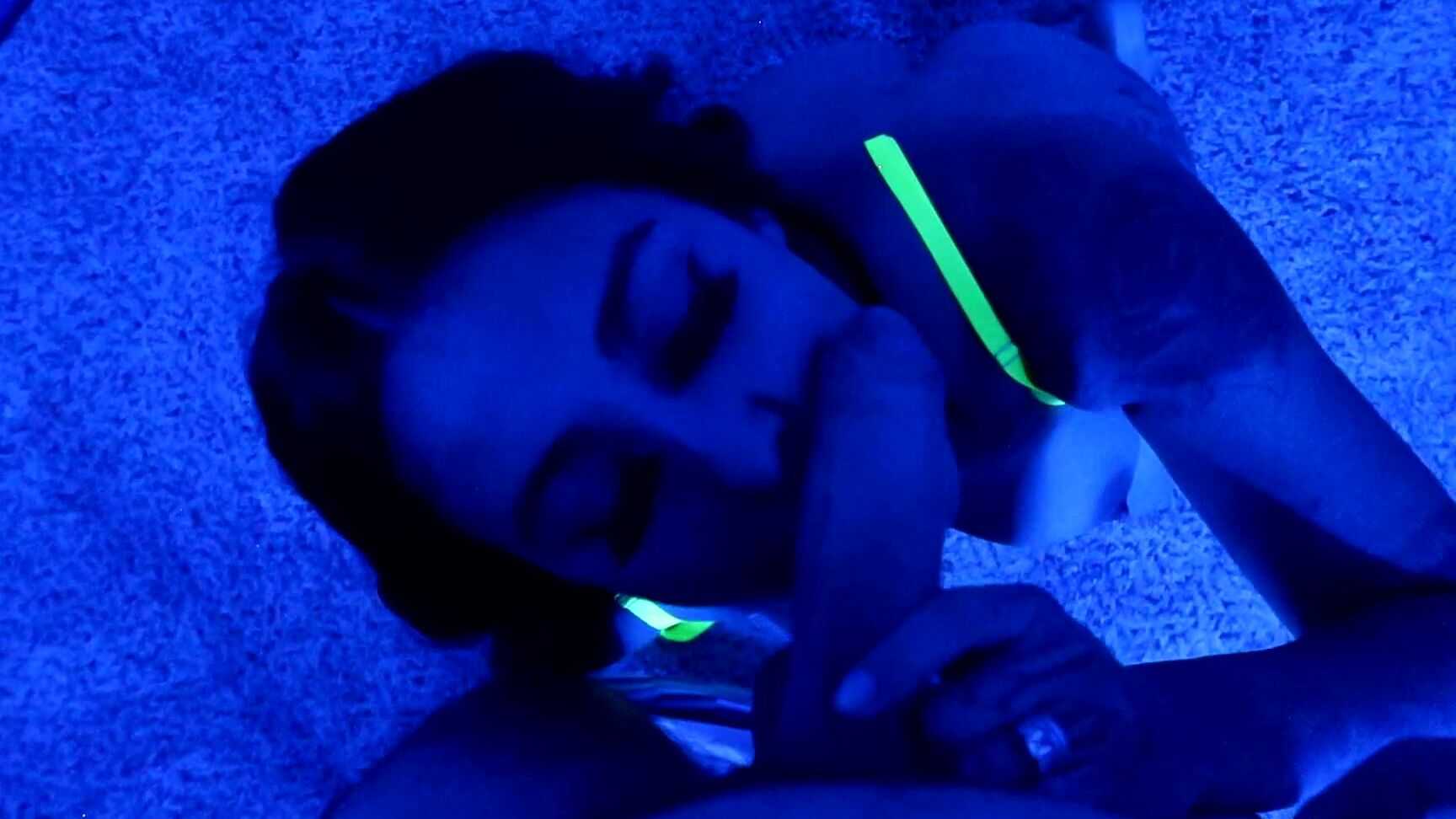 Jasminegtv Neon Video Shoot Turns To Suck And Fucking My Video Guy Camera Died Half Way Through But