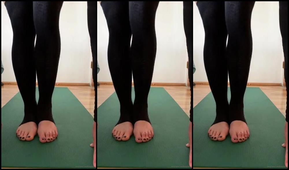 Nina Aka Fityoginina Onlyfans With The Quarantine I Haven Taught Yoga In A Few Weeks So Today You Are My Students For A Quick Q