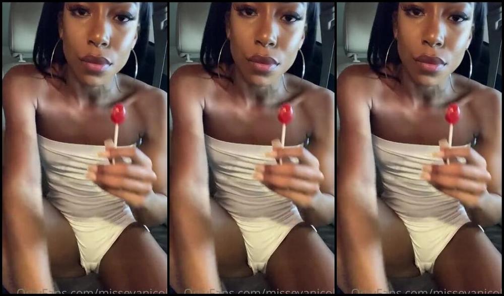 Eva Nicknamed Missevanicole Onlyfans My Friend Let Me Use Their Car And I Left A Mess For Them Before I Returned It Lol He Told Me He C 1