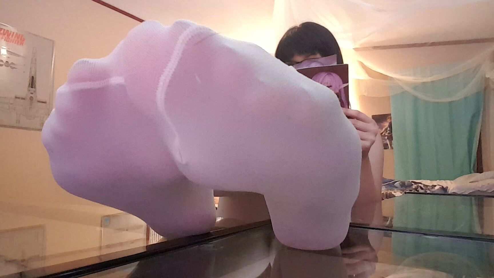 Frostyprincess Nylons On Desk