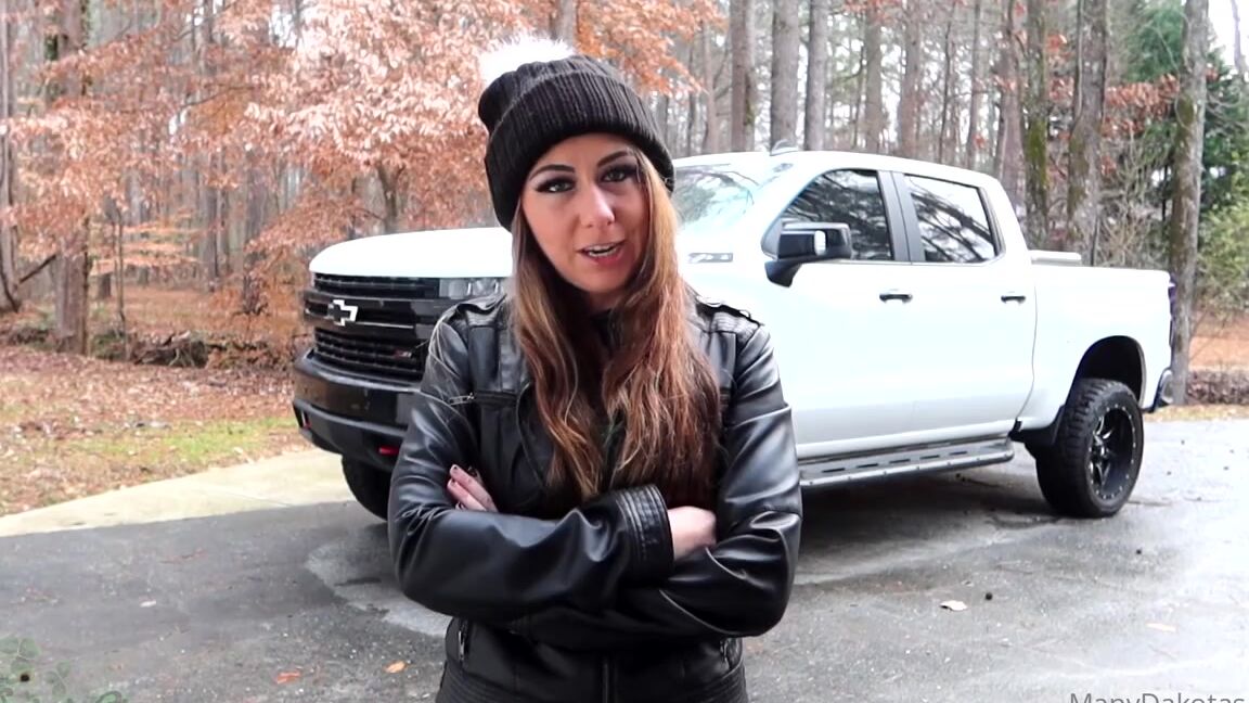 Dakota Charms Nicknamed Dakotacharms Onlyfans Gaslight Ball Bust