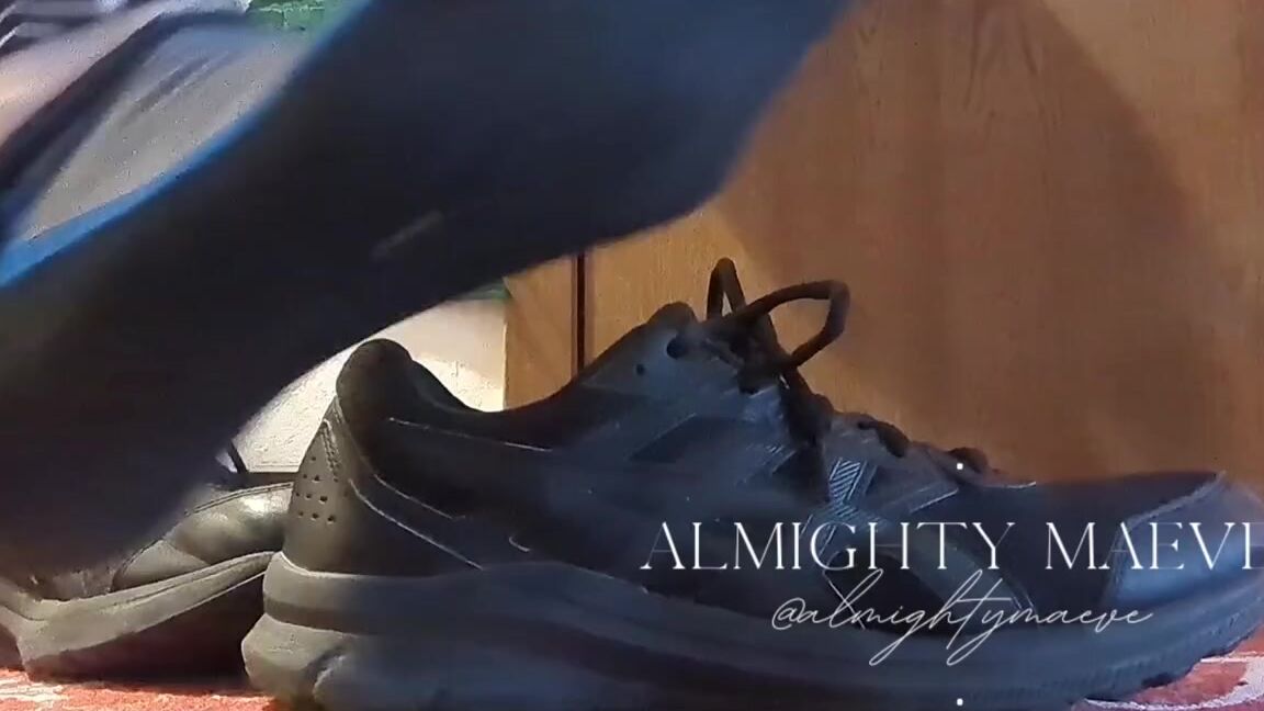 Almighty Maeve Nicknamed Almightymaeve 12 02 2023 Onlyfans Video Just Got Back From The Store Send If You Wish You Could Smell Them Bu8