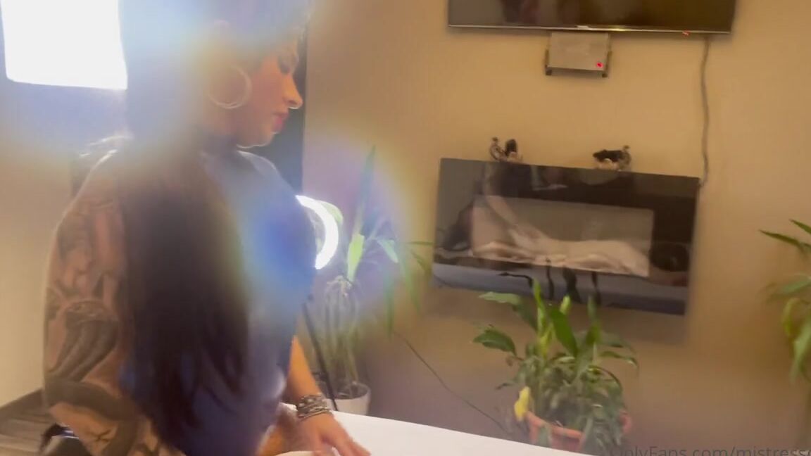 Mistress Cleopatra Nicknamed Mistresscleo5 Onlyfans Good Night Boys Watch Me In This Little Preview Fucing My Sissy Slut Sletje Paulien Soon This Con Xo2