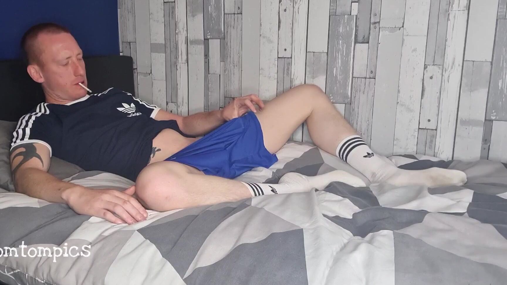 Tomtompics One Of My Smoking Fans Asked If I Prefer Adidas Or Nike Smoking Fans Watch