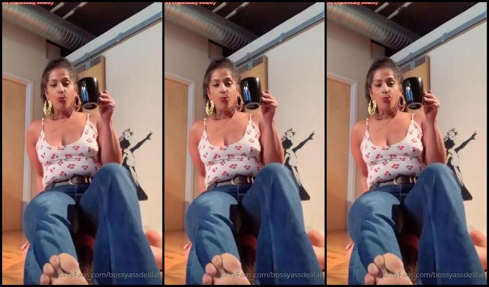 Bossy Ass Delilah 2019 09 12 xtreme blue jeans face sitting how much will you pay me to get off your face how impor OnlyFans