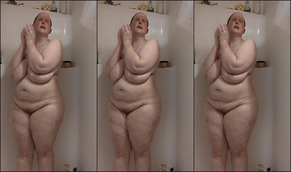 Bibliophile120 3356177150 06 11 2024 If Only I Had A Bigger Shower So There Was Room For You Too