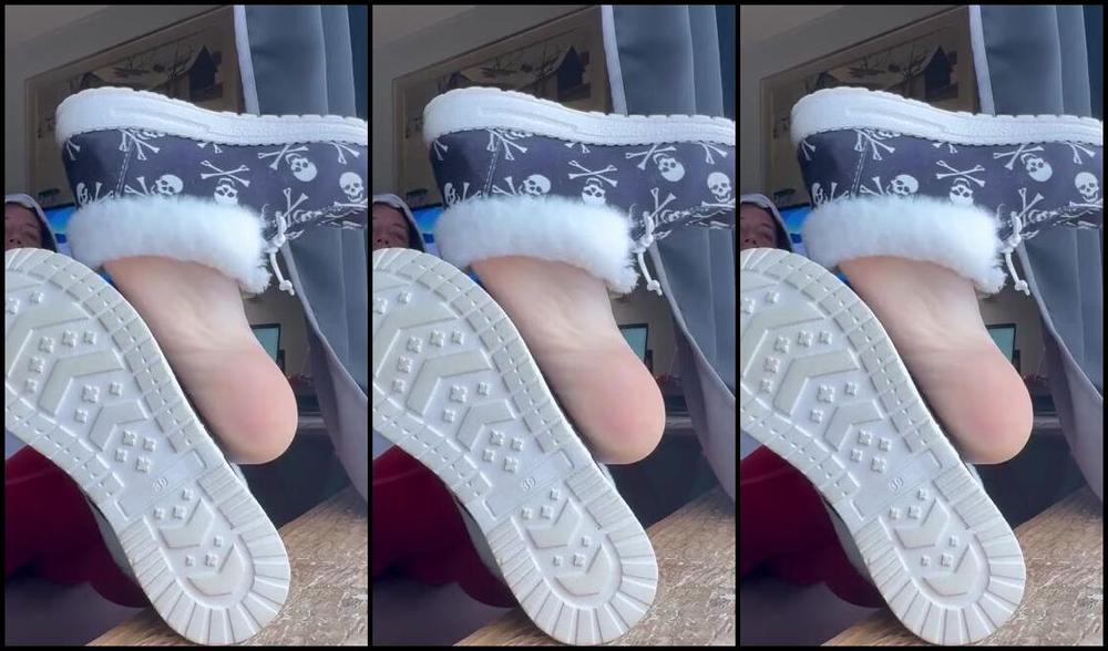 Soldmysolesforink Nicknamed Soldmysolesforink 01 16 2024 Onlyfans Video Happy Stanky Snow Day My Favorite Freaks