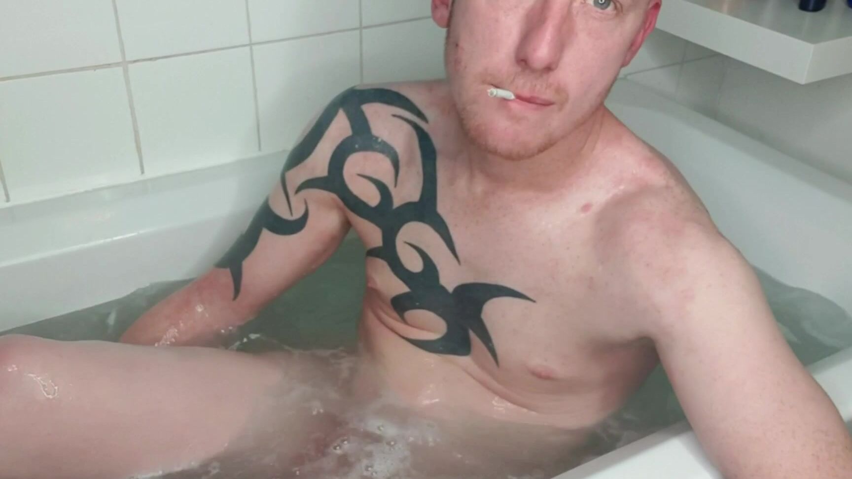 Tomtompics Another Video In The Bath For Those Who Like To See Me Smoking Mins