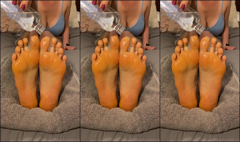 GingersToesies Soles Being Covered in Oil Manyvids