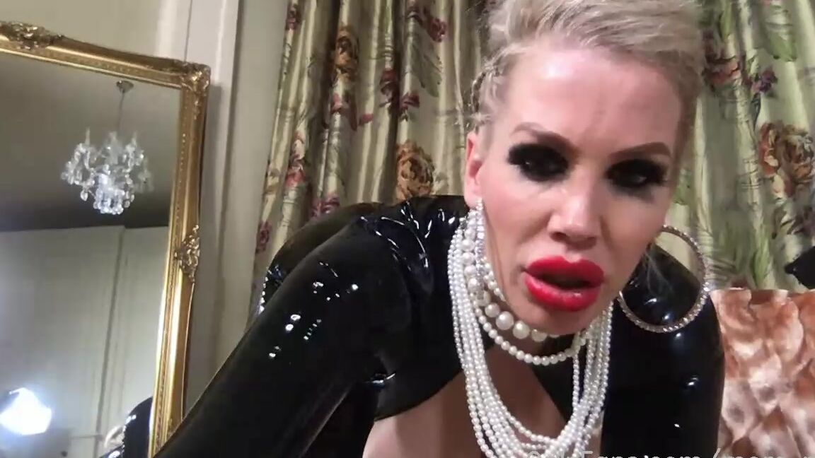 Rebeccamoreuk Stream Started At Pm Mistress More In Latex Xxx