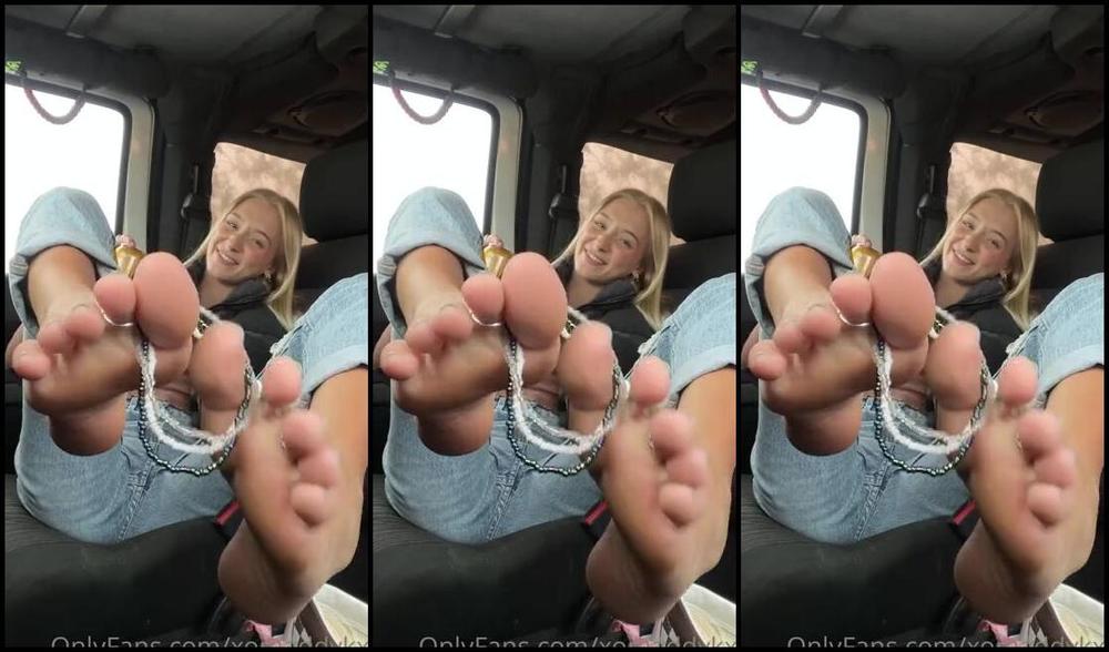 Goddess Kaylee Aka Xomaddykxo Onlyfans You D Love To Give Me A Massage Wouldn T You You Think You Could Do It Without Sucking My Pretty Toep