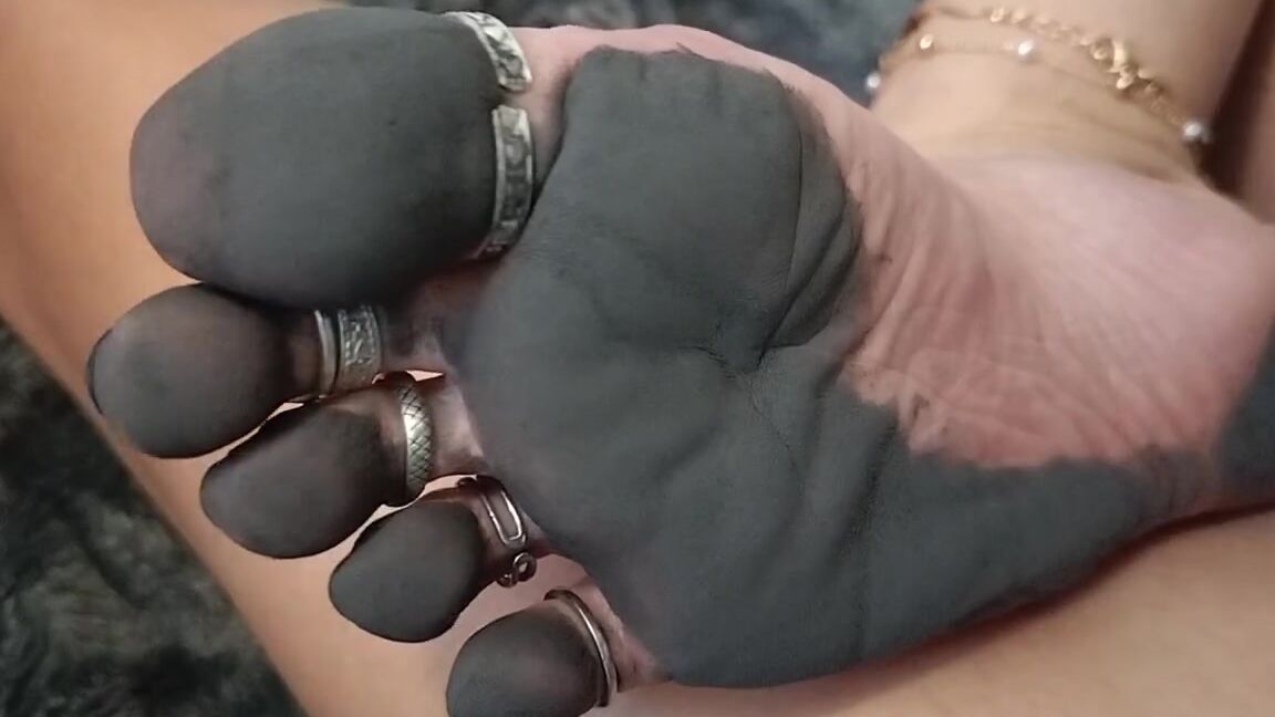 Frejas Submissive Feet Nicknamed Frejassubmissivefeet Onlyfans All Toes For You Showing Off My New Color And A Little Dirty Toe Tease Have2