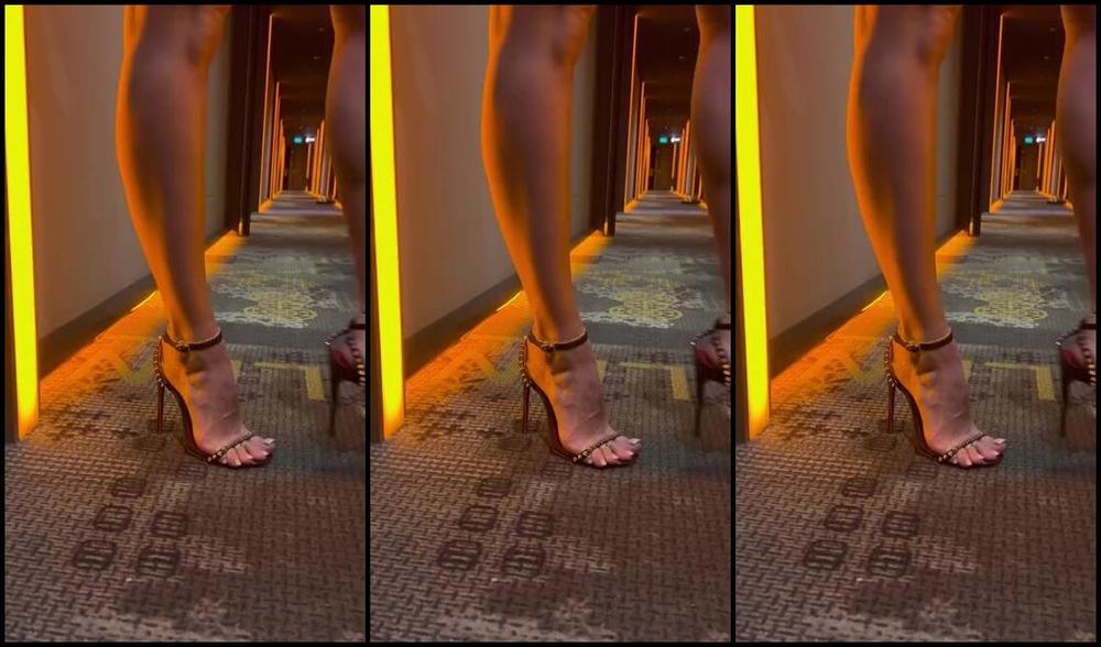 Heels Of Mine Nicknamed Heelsofmine 04 01 2023 Onlyfans Video Walking In Hotel Corridor