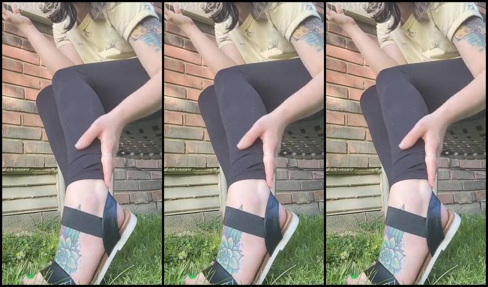 Tays Toes Nicknamed Taystoes 06 20 2022 Onlyfans Video Sandal Teasing Teasing You With My Sandals By Dangling And Slapping It Against My Heel