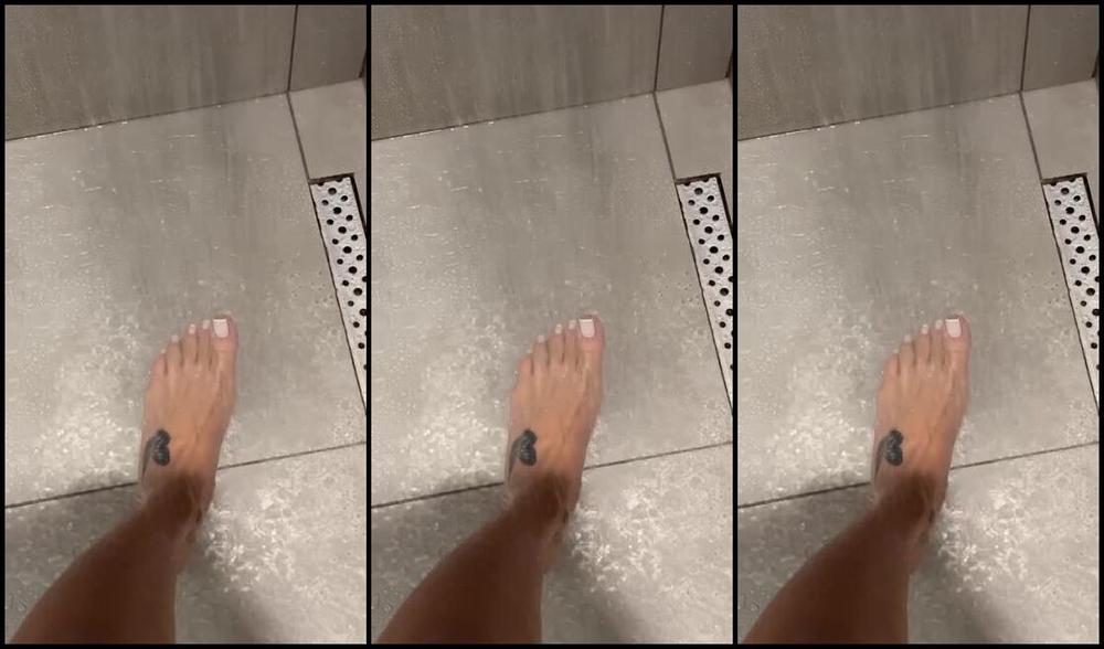 Enna 88 Onlyfans Pesinhos No Banho