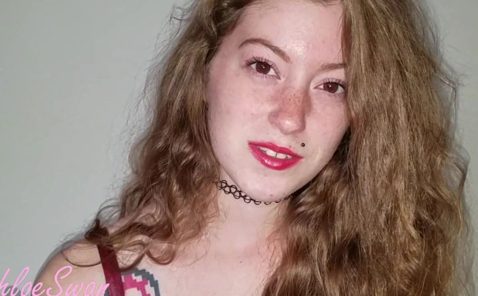 Chloeswan Smoking And Humiliation