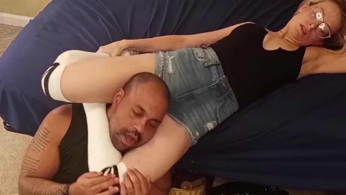 Goddessbbgrl Onlyfans Knee Socks And Denim Shorts Domination Another Custom Completed Another Customer Left Satisfied