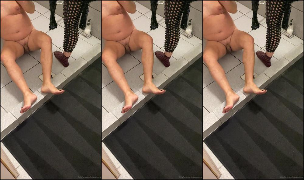 Mistress Gaia Lick Her Dirty And Smelly Feet Dirtyfeet