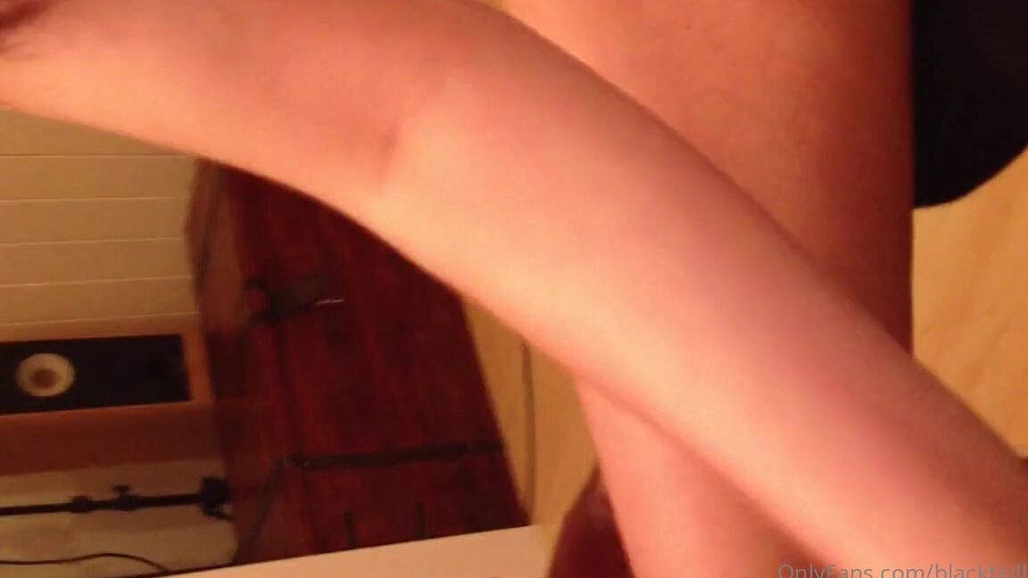 Blackbulldom Tara T Best Hand Job Babe