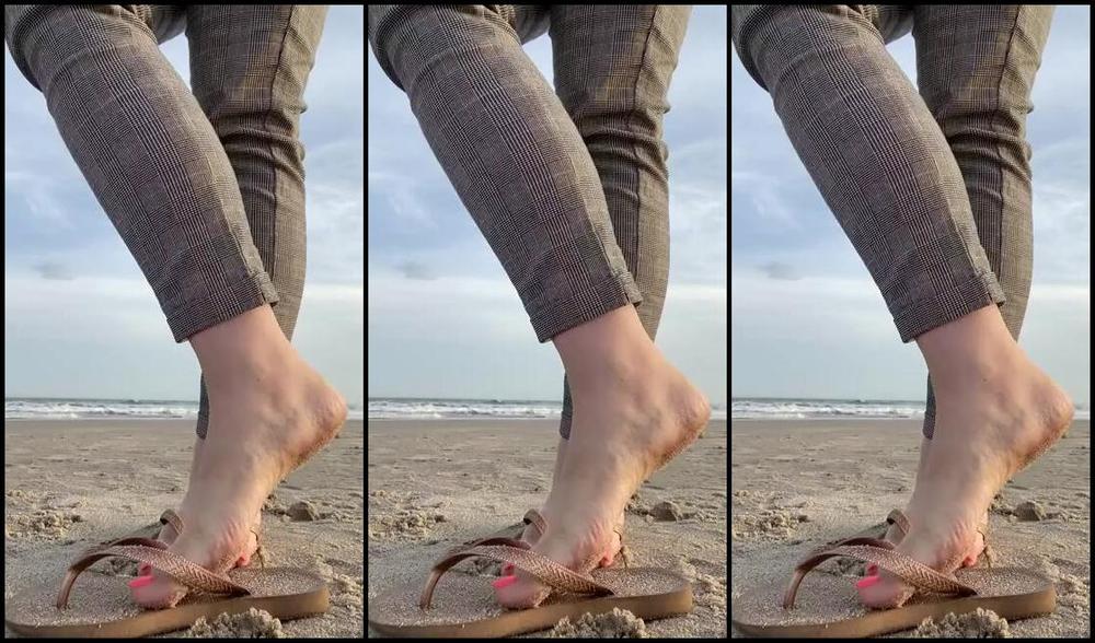 Anushkavelvet Onlyfans Would You Lick My Sandy Toes Clean For Me If Nobody Was Watching Or Would You Like Them To Watch