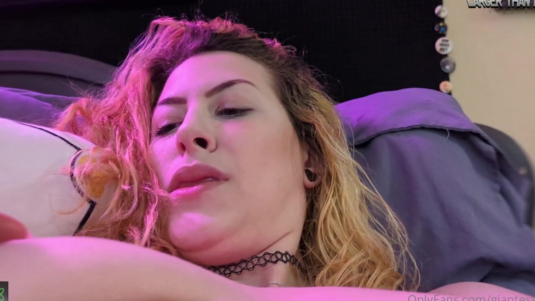 Giantessclips Making A Real Giantess Video Starring Mallory Koxx Mallorykoxx For More Mallory Visit