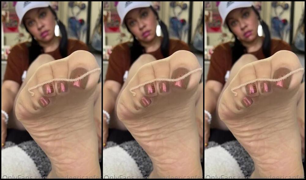 Deedeericanfeet Onlyfans As Requested For My Nylon Lovers Old Pedi