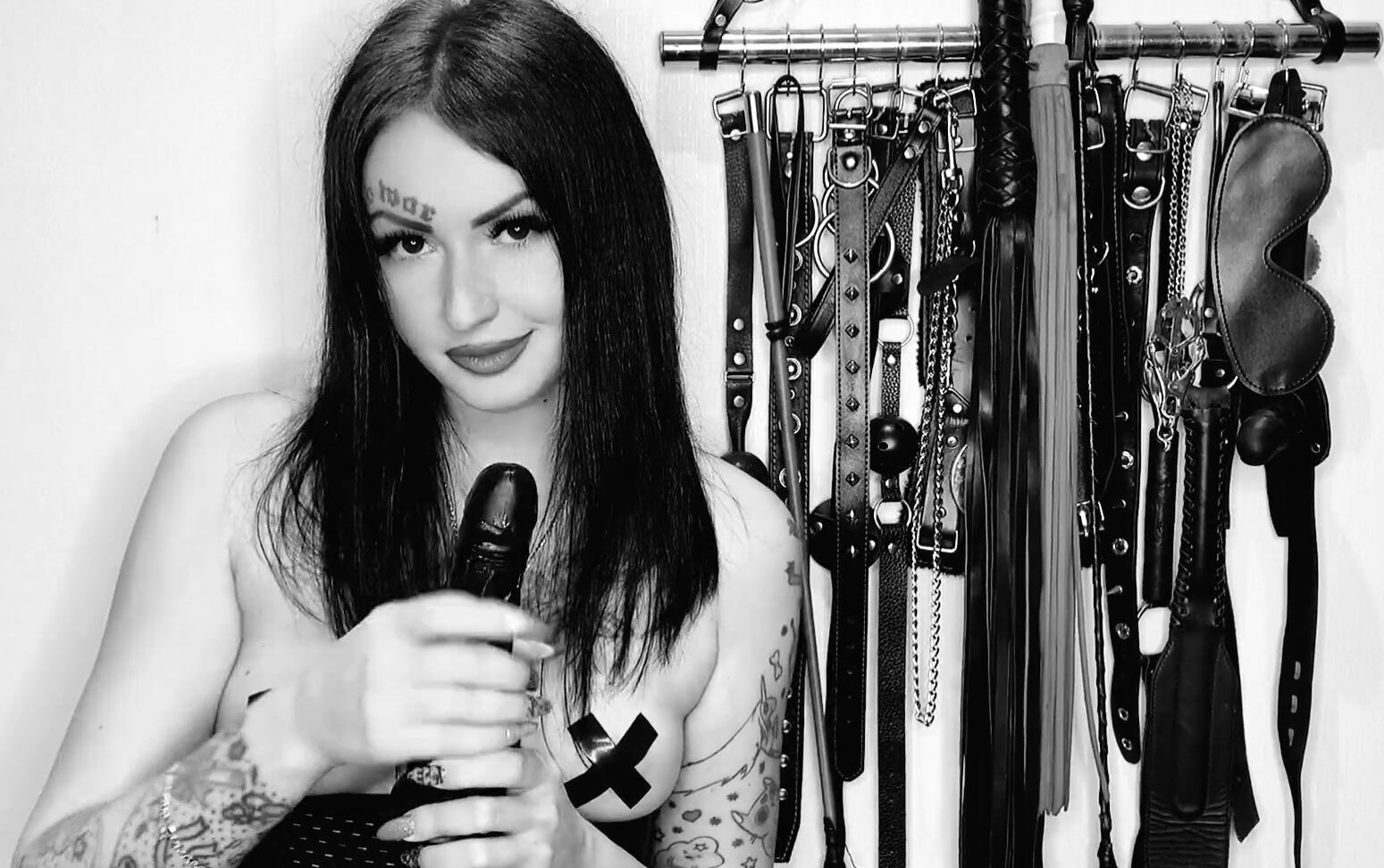 Dominatrix Nika Mistress will show you how you should jerk off, where to cum and how you should eat your own cum Pornhub