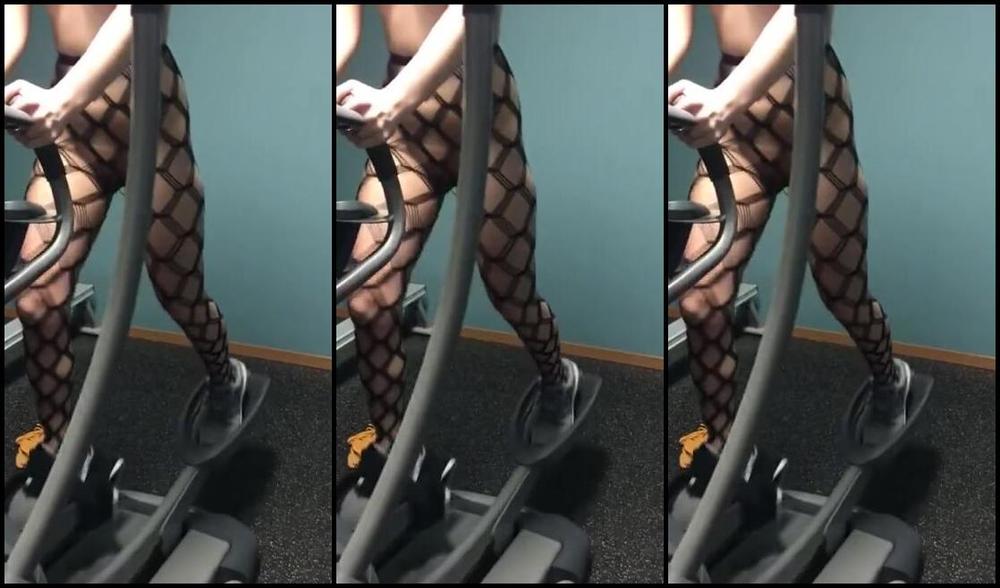 Foxxxy Vixen amateur teen workout strip Pornhub