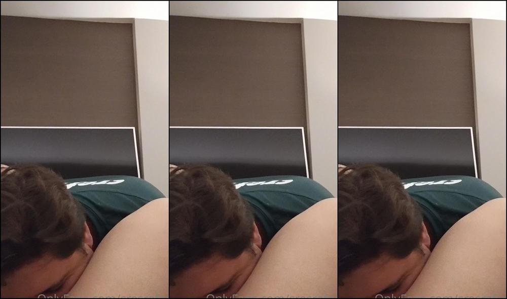 Sresrafeet I Came On One Foot While Sniffing The Other Eu Gozei Em Um P Enquanto Cheirava O Outro